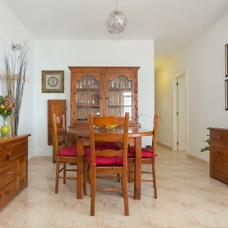 Entero Con Vistas Al Mar En * Radazul