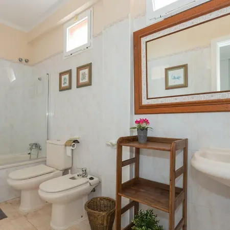 Entero Con Vistas Al Mar En Apartamento Radazul