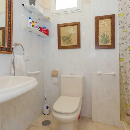 Entero Con Vistas Al Mar En Apartamento Radazul